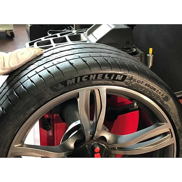 Літні шини Michelin Pilot Sport 4 S 275/35 R21 103Y XL mch840738