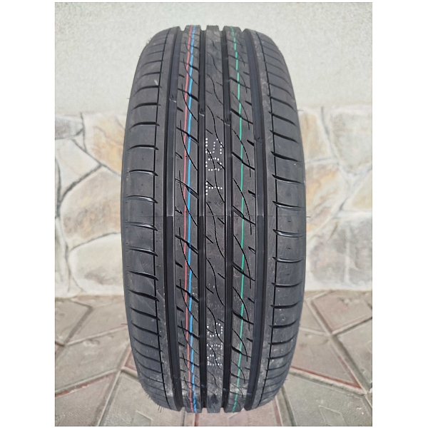 Летние шины Sonix Xcomfort S7 215/60 R16 99H XL snx850652