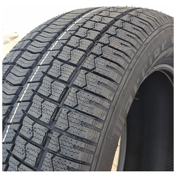 Зимние шины Warrior WR300 205/60 R16 96H XL ww845546