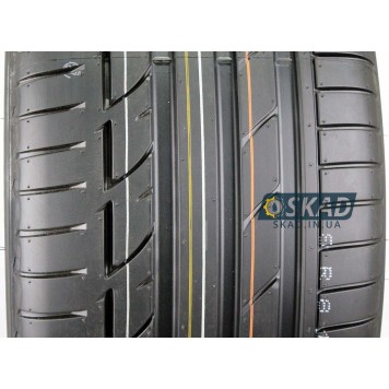 Bridgestone Potenza S001 235/40 R19 96W XL летняя шина-1